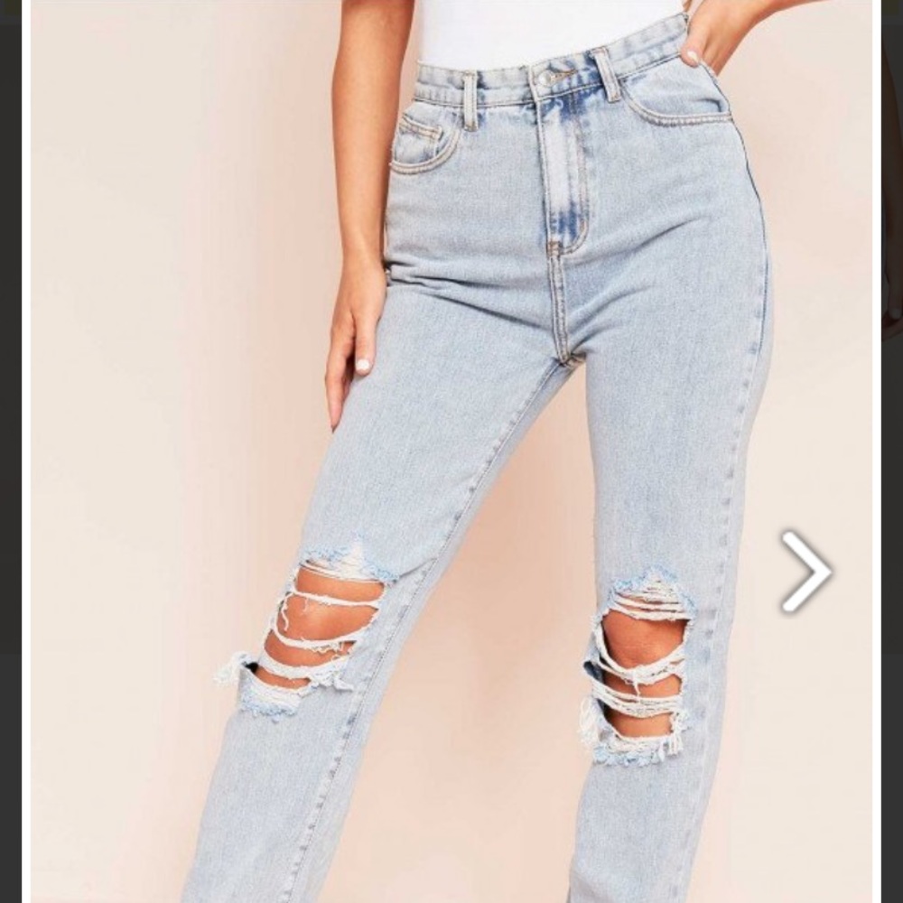LIGHT BLUE RIPPED STRAIGHT LEG JEANS